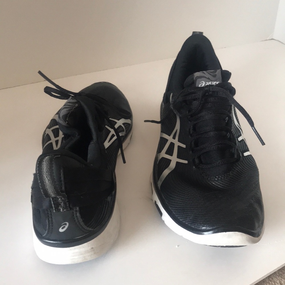 Black Lifestyle Sneaker